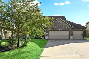 91 West Wading Pond Circle, The Woodlands, TX 77375 - Photo 4