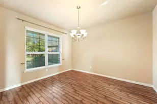 91 West Wading Pond Circle, The Woodlands, TX 77375 - Photo 8