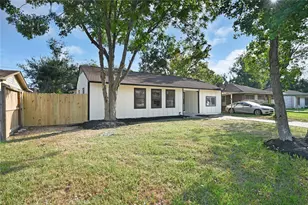 5926 Belneath St, Houston, TX 77033 - Photo 2