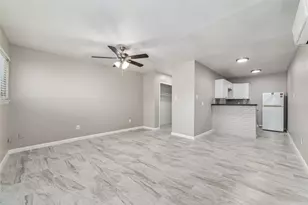 1424 Marshall St, Houston, TX 77006 - Photo 10