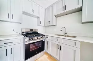 1424 Marshall St, Houston, TX 77006 - Photo 6