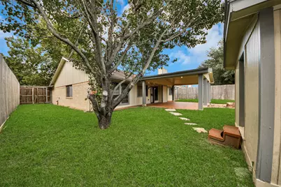 16011 Sierra Grande Drive, Houston, TX 77083 - Photo 32