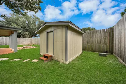 16011 Sierra Grande Drive, Houston, TX 77083 - Photo 36
