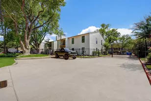 2425 Augusta Dr, Houston, TX 77057 - Photo 34