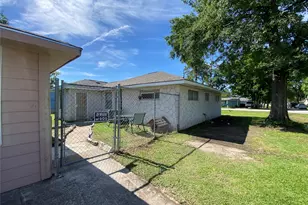 8038 Woodlyn Rd, Houston, TX 77028 - Photo 8