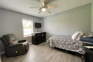 1116 Lake St, Clute, TX 77531 - Photo 28