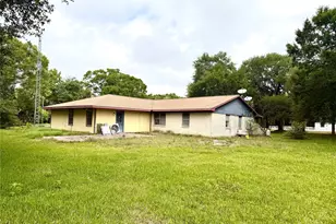 8415 Schiro Rd, Hitchcock, TX 77563 - Photo 6