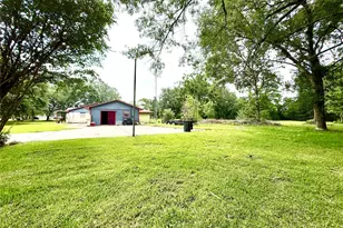 8415 Schiro Rd, Hitchcock, TX 77563 - Photo 8