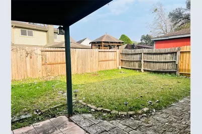 12614 Hunting Briar Drive, Houston, TX 77099 - Photo 14