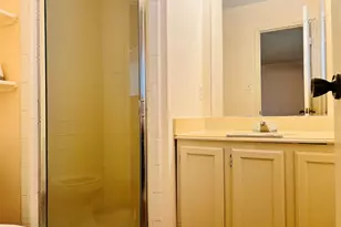 12614 Hunting Briar Dr, Houston, TX 77099 - Photo 6