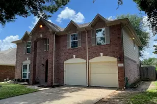 17110 Fairway Glen Ct, Sugar Land, TX 77498 - Photo 2