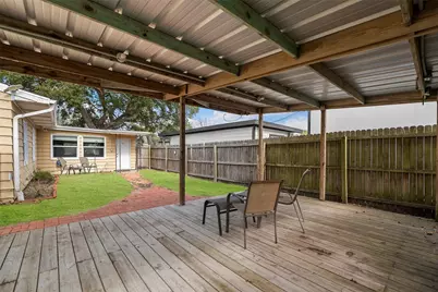 115 Marlin Avenue, Galveston, TX 77550 - Photo 12