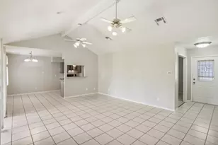 722 Princeton Ln, Deer Park, TX 77536 - Photo 4