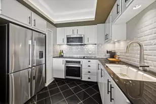 5000 Montrose Blvd, Houston, TX 77006 - Photo 8