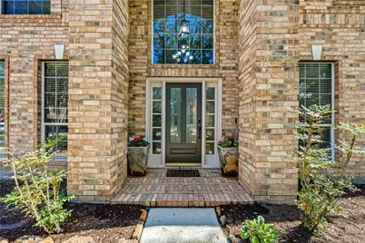 136 S Goldenvine Circle, The Woodlands, TX 77382 - Photo 4