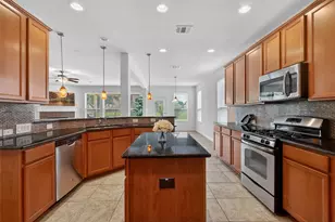 17919 Creek Bluff Ln, Cypress, TX 77433 - Photo 14