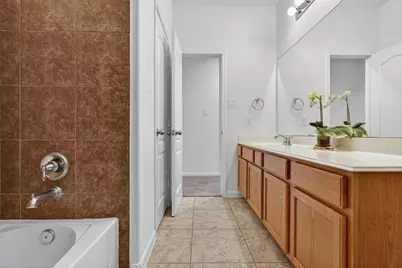 17919 Creek Bluff Lane, Cypress, TX 77433 - Photo 34