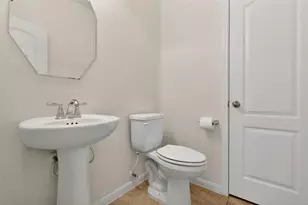 17919 Creek Bluff Ln, Cypress, TX 77433 - Photo 24
