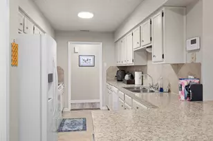 2333 Broadlawn Dr, Houston, TX 77058 - Photo 10