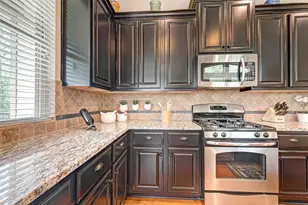 50 Cheswood Manor Drive, The Woodlands, TX 77382 - Photo 20