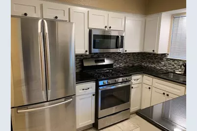 407 W Semands Street, Conroe, TX 77301 - Photo 8