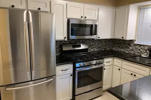 407 W Semands St, Conroe, TX 77301 - Photo 8