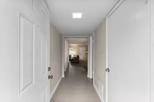 407 W Semands St, Conroe, TX 77301 - Photo 6