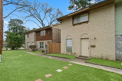 407 W Semands Street, Conroe, TX 77301 - Photo 4