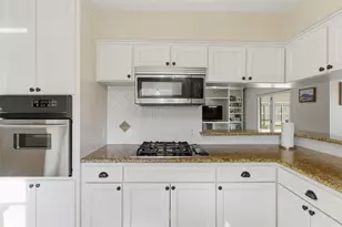 2310 Droxford Dr, Houston, TX 77008 - Photo 10