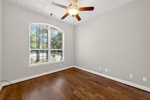 14 S Sawbridge Cir, The Woodlands, TX 77389 - Photo 22