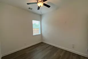 726 Woolworth St, Houston, TX 77020 - Photo 6