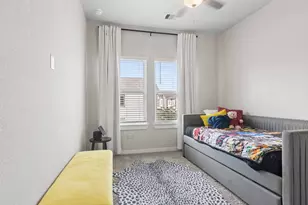 8519 Rising Stream Dr, Houston, TX 77063 - Photo 22