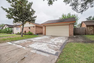 819 Seamaster Drive, Houston, TX 77062 - Photo 2
