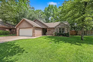 142 S Park Dr, Conroe, TX 77356 - Photo 2