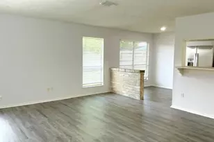 2835 Pilgrims Point Dr, Webster, TX 77598 - Photo 4