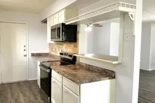 2835 Pilgrims Point Dr, Webster, TX 77598 - Photo 6
