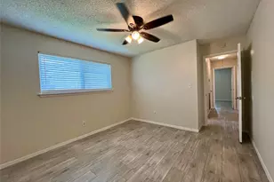 11842 S Fairhollow Ln, Houston, TX 77043 - Photo 14