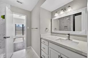 9803 Club Creek Dr, Houston, TX 77036 - Photo 16