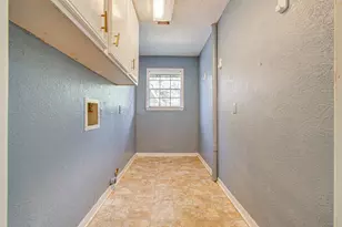 20593 Hwy 105, Cleveland, TX 77328 - Photo 18