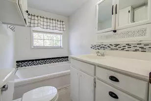 20593 Hwy 105, Cleveland, TX 77328 - Photo 28