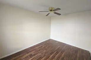 409 Commerce St, Tomball, TX 77375 - Photo 16