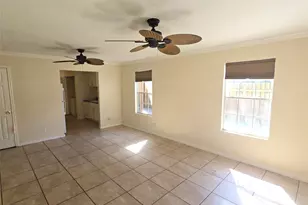 409 Commerce St, Tomball, TX 77375 - Photo 4