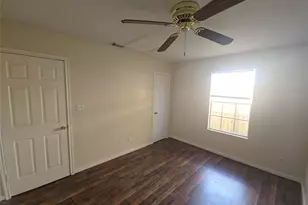 409 Commerce St, Tomball, TX 77375 - Photo 14