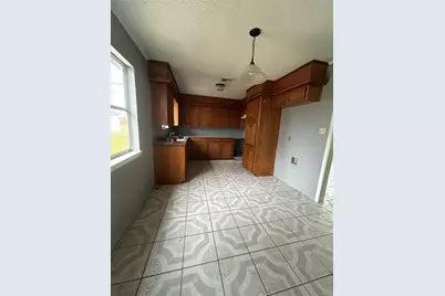 1710 N Avenue H, Freeport, TX 77541 - Photo 12
