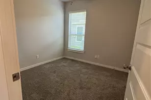 9906 Grosbeak Ln, Magnolia, TX 77354 - Photo 14