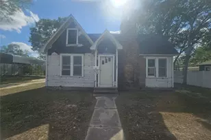 507 Merchant St, El Campo, TX 77437 - Photo 4