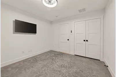 410 E 33 Rd St, Houston, TX 77018 - Photo 12