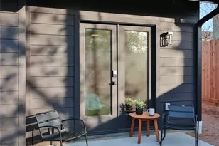 410 E 33rd St, Houston, TX 77018 - Photo 28