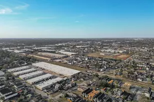 410 E 33rd St, Houston, TX 77018 - Photo 48