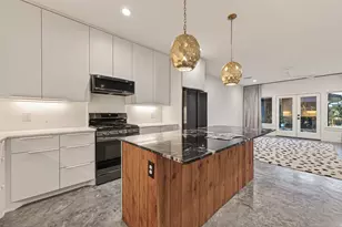 410 E 33rd St, Houston, TX 77018 - Photo 8